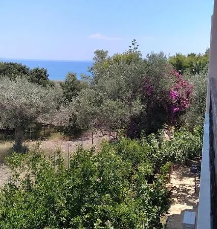 Geranium By The Sea Kinetta (Attica)