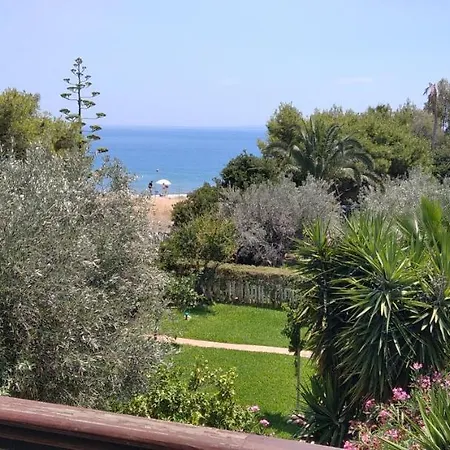 Geranium By The Sea Kinetta (Attica)
